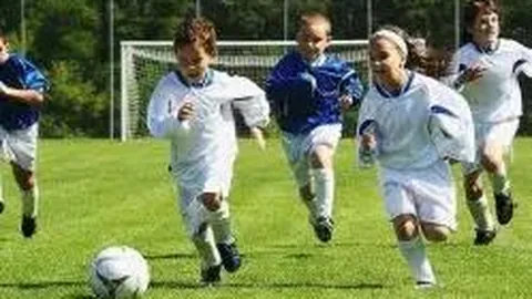 “昔日歌声再响，恒守初心，周年庆焕新板子，月落渊光活动开启”